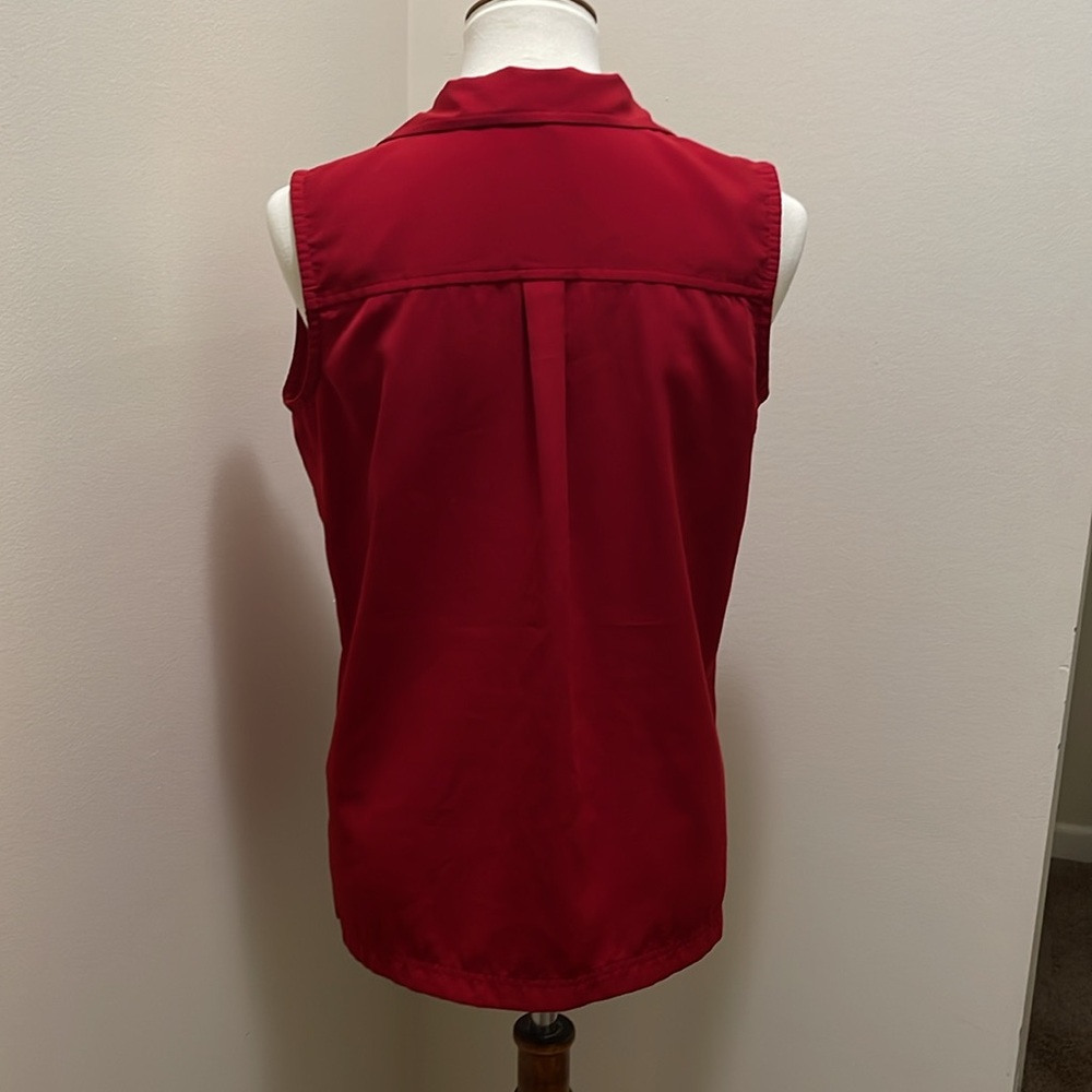 Joanne red tank size small